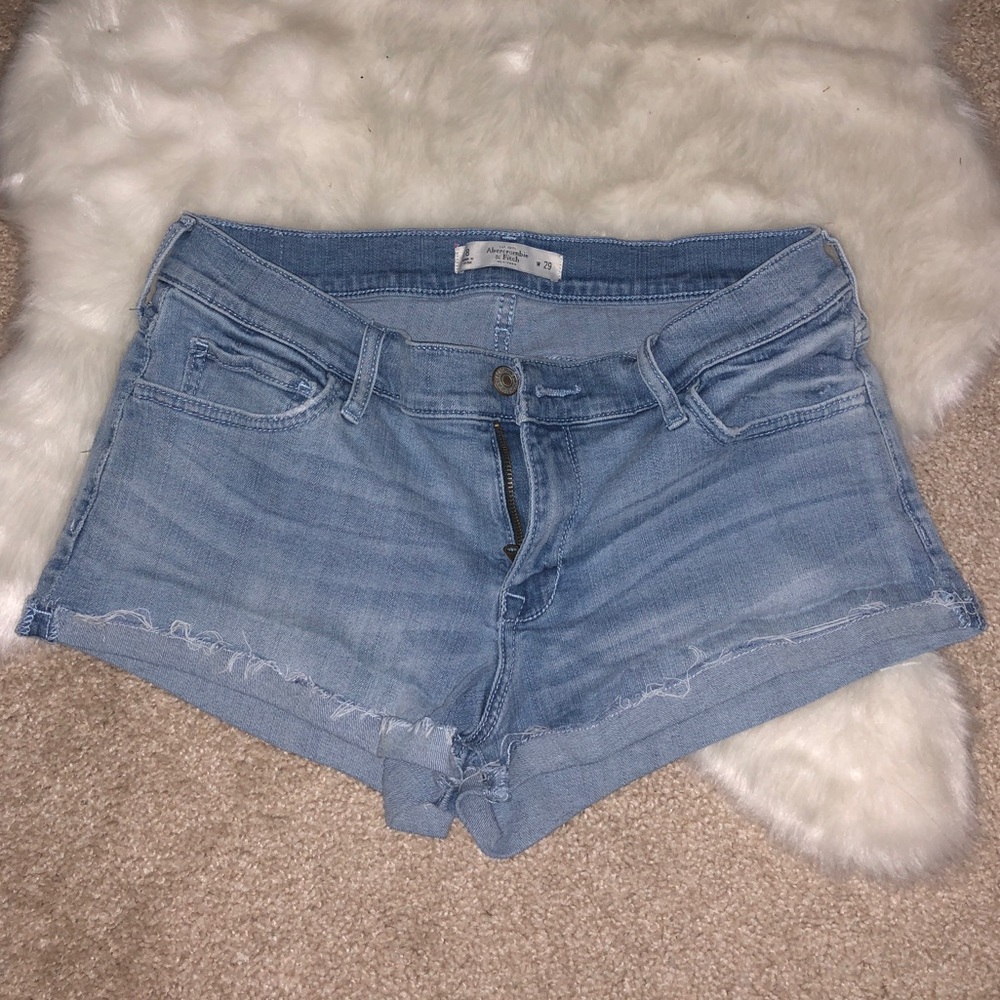 Abercrombie jean shorts in light wash